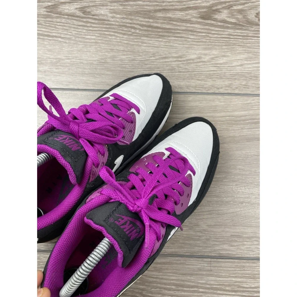Nike Women's Air Max 90 Low Top Sneakers Black Purple White Size 8.5